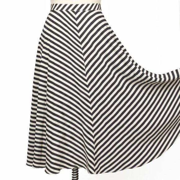 Paraphernalia Brand Vintage Black Cream Jacquard Silk Chevron Striped Skirt - Picture 3 of 7